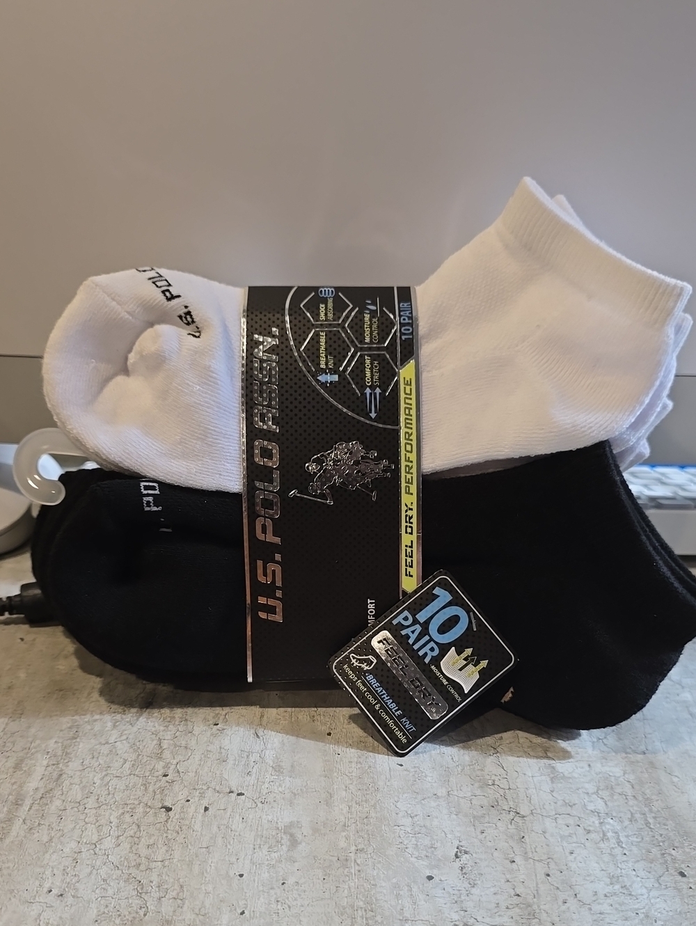 U.S. Polo Assn. Men's Low-Cut Athletic Socks - White & Black (10 Pack)